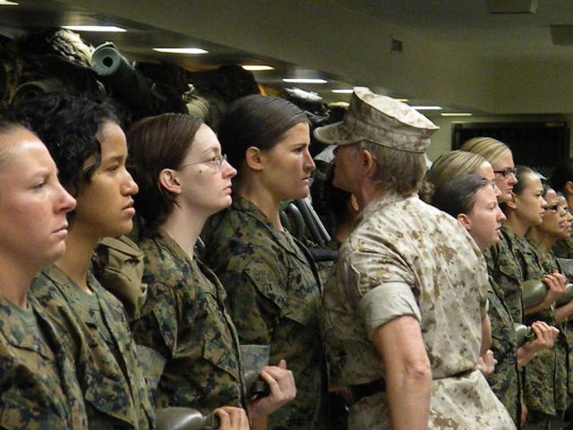 female-yell-usmc-ocs Female SI yelling at OCS Candidates