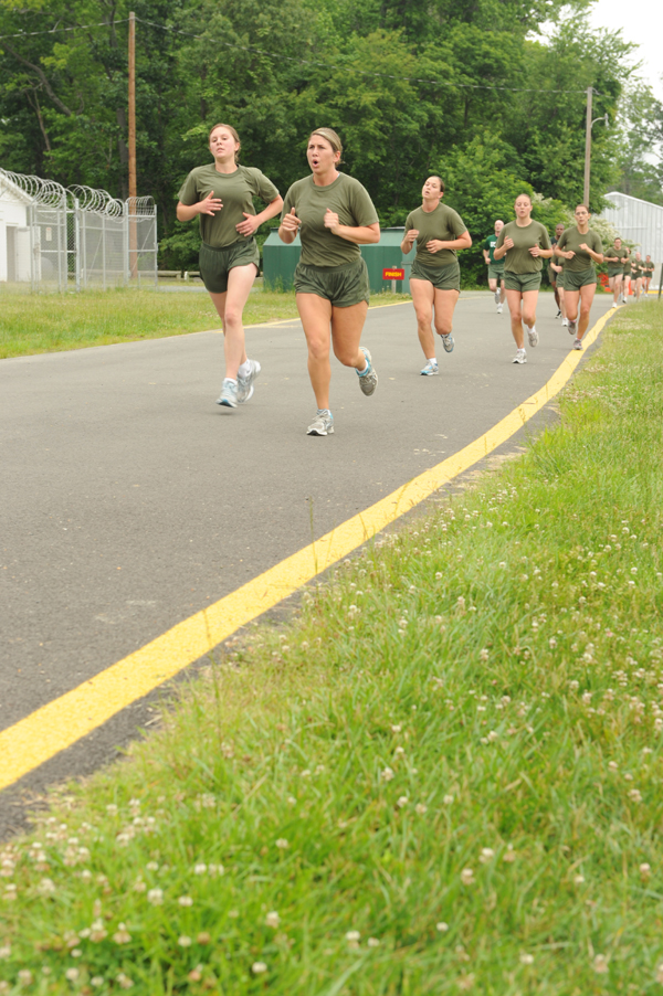 usmc-female-pft-run USMC OCS Female PFT Run